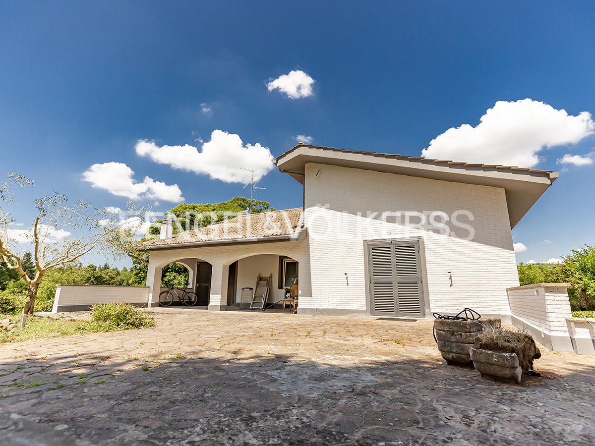 5 bedrooms Villa in Rocca Priora, Italy No. 286083