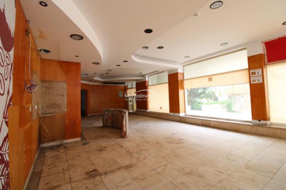  محل تجاري في Vila Nova de Gaia, Portugal 181متر مربع رقم 8247