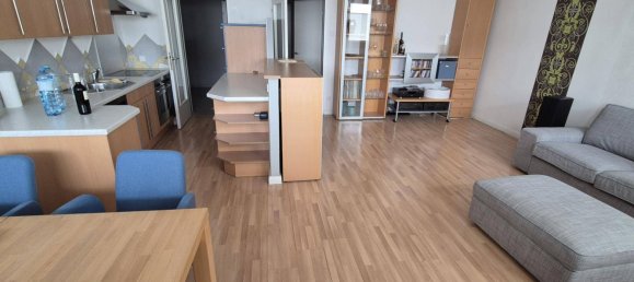 Apartamento de 2 dormitorios en Stockerau, Austria No. 183030 2