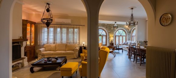 4 bedrooms Villa in Thermaic Gulf, Greece No. 2709 3