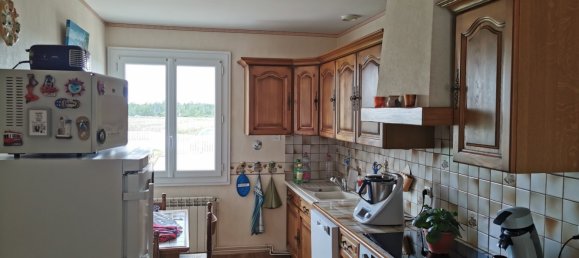 3 bedrooms House in Romorantin-Lanthenay, France No. 159951 8