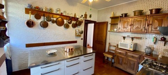 Studio in Pietrasanta, Italy No. 88037 16