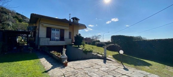 Studio in Pietrasanta, Italy No. 88037 8