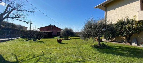 Studio in Pietrasanta, Italy No. 88037 34