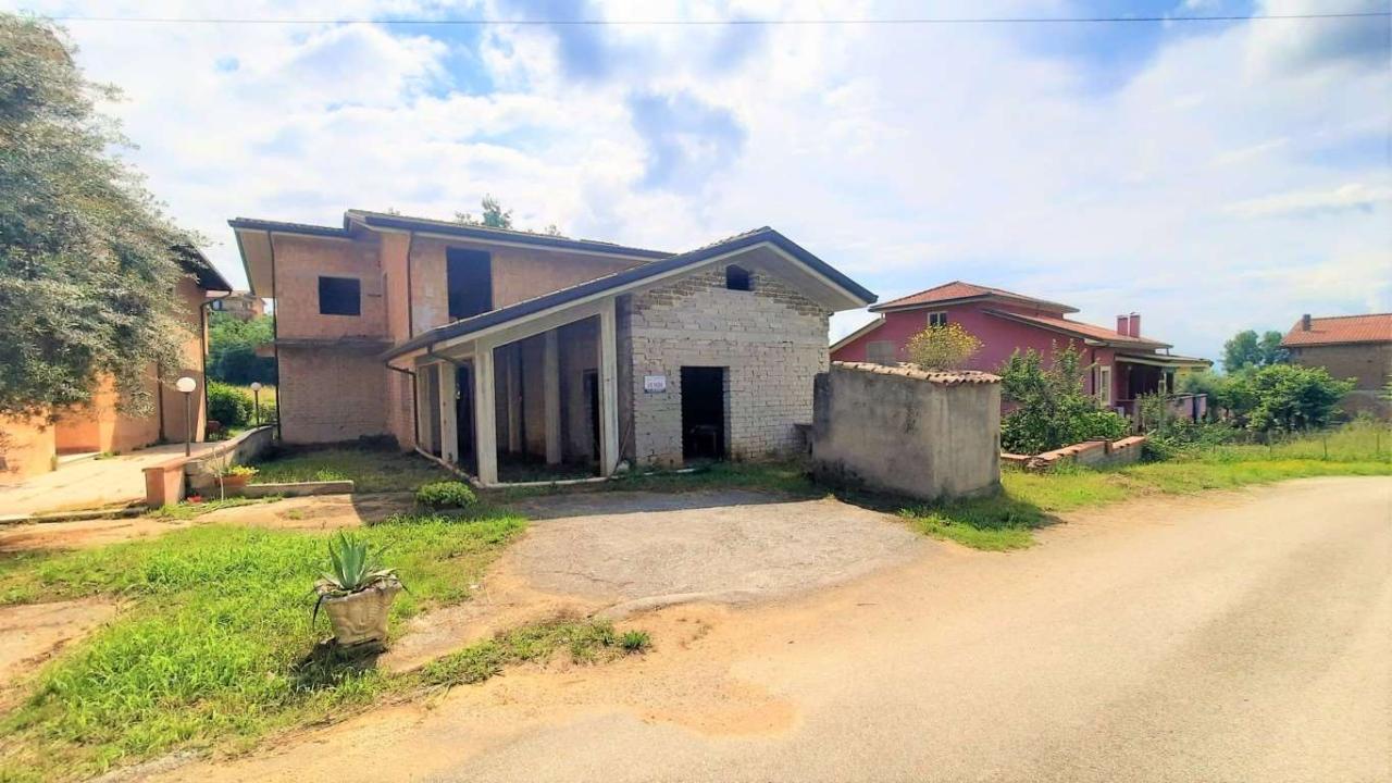 10-Zimmer Haus in Monte San Giovanni Campano, Italy, Nr. 87610