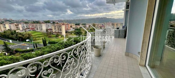 3 rooms Apartment in Naples, Italy No. 162739 10
