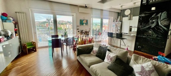 3 rooms Apartment in Naples, Italy No. 162739 5