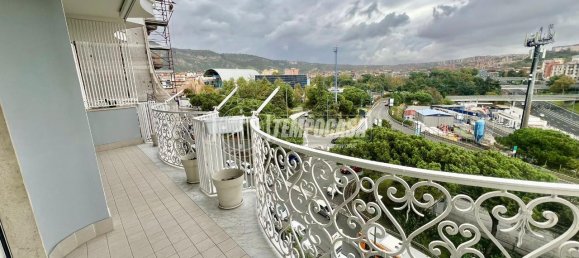 3 rooms Apartment in Naples, Italy No. 162739 11