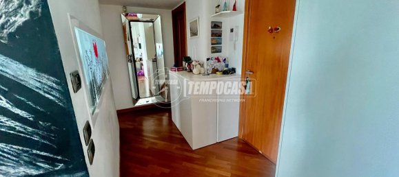 3 rooms Apartment in Naples, Italy No. 162739 12