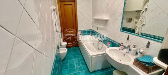 3 rooms Apartment in Naples, Italy No. 162739 13