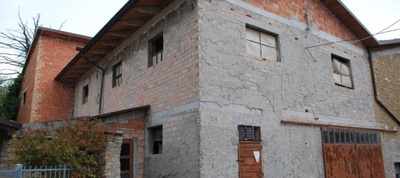 400m² Building in Carpineti, Italy No. 134294 19
