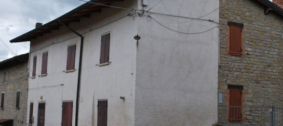 400m² Building in Carpineti, Italy No. 134294 27