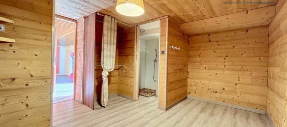 5 bedrooms House in Isere, France No. 197412 16