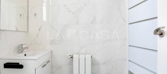 2 bedrooms Penthouse in L'Hospitalet de Llobregat, Spain No. 144375 27