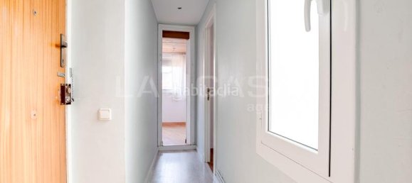 2 bedrooms Penthouse in L'Hospitalet de Llobregat, Spain No. 144375 7