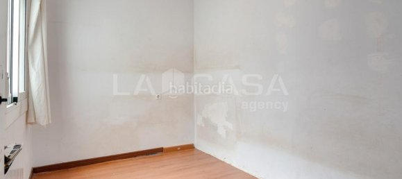 2 bedrooms Penthouse in L'Hospitalet de Llobregat, Spain No. 144375 10