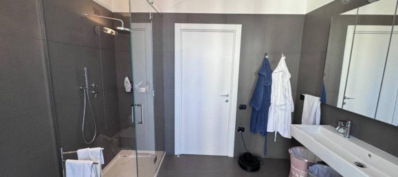 5 rooms Apartment in Alessandria, Italy No. 17425 29