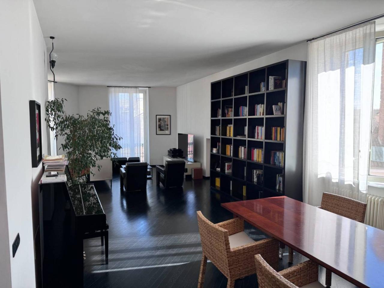 5 rooms Apartment in Alessandria, Italy No. 17425