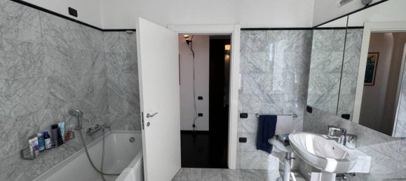 5 rooms Apartment in Alessandria, Italy No. 17425 10