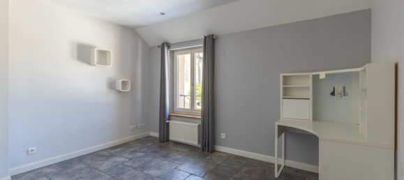 4 Schlafzimmer Haus in Marly, France, Nr. 255495 12