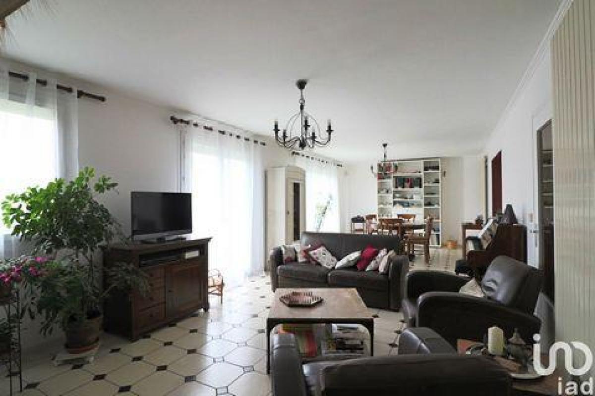 4 Schlafzimmer Haus in Courtry, France, Nr. 31068