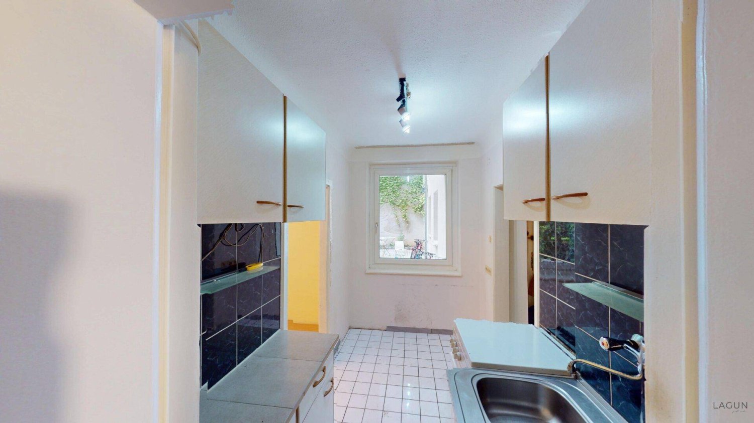 2 rooms Apartment in Hernals, Austria No. 173022