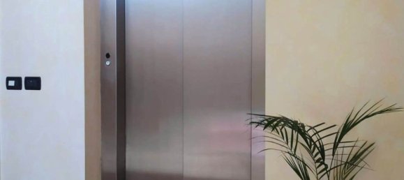 2 chambres Appartement à Milan, Italy No. 338107 26