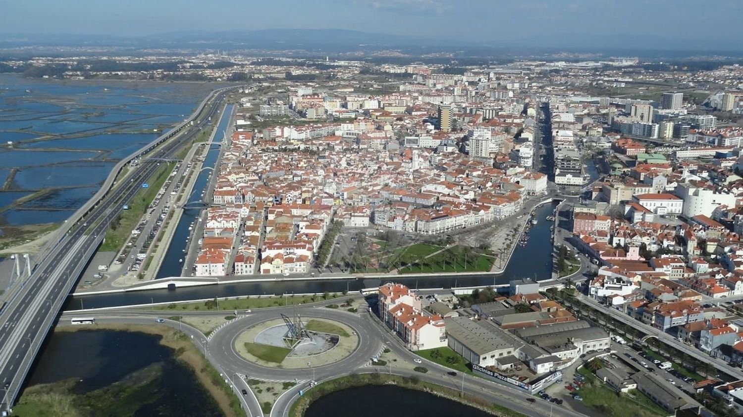 Propriété commerciale à Aveiro, Portugal 160m² No. 71786