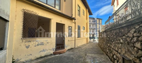 Квартира с 3 спальнями в Фьюджи, Италия № 217128 2