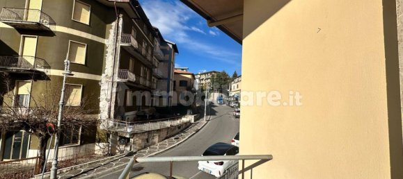 Квартира с 3 спальнями в Фьюджи, Италия № 217128 18