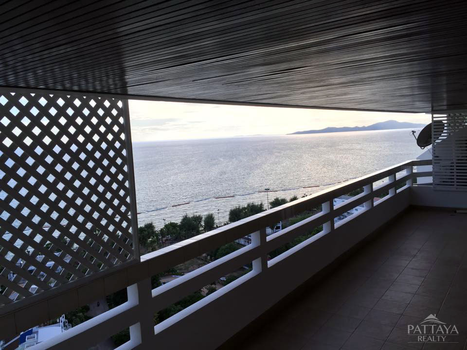 3 bedrooms Condo in Pattaya, Thailand No. 3727