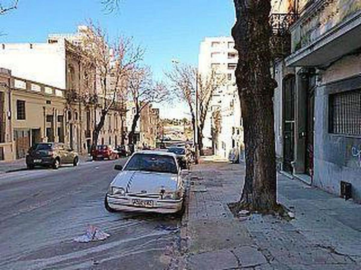 Дом с 2 спальнями в Монтевидео, Уругвай № 468