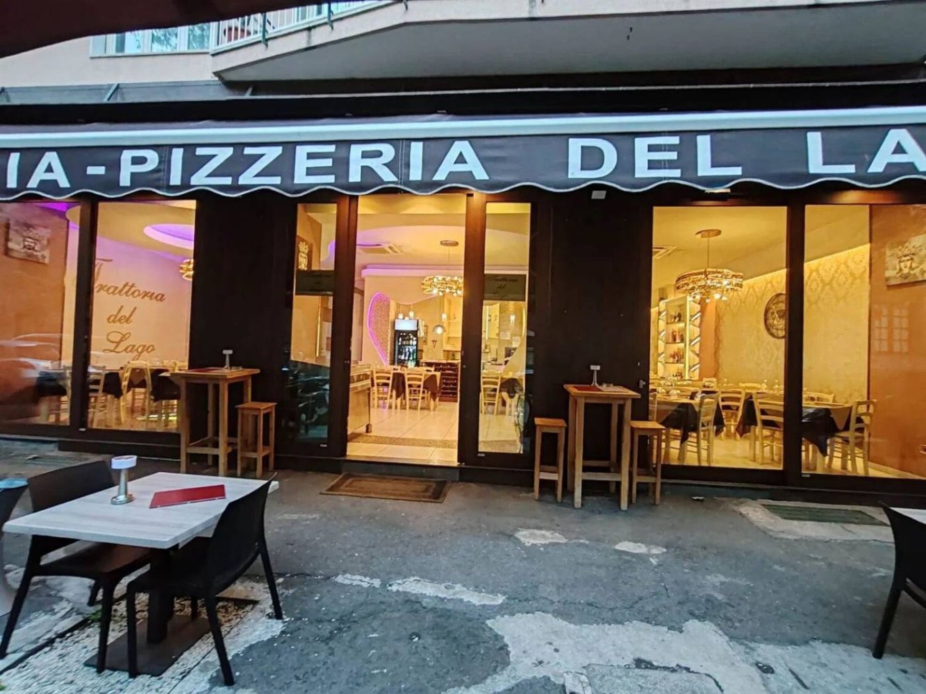 1 room Commercial property in Catania, Italy No. 48208