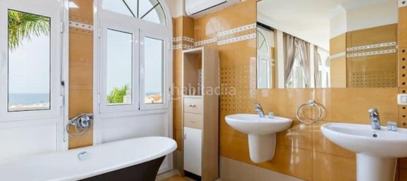 4 bedrooms Villa in Adeje, Spain No. 24998 16