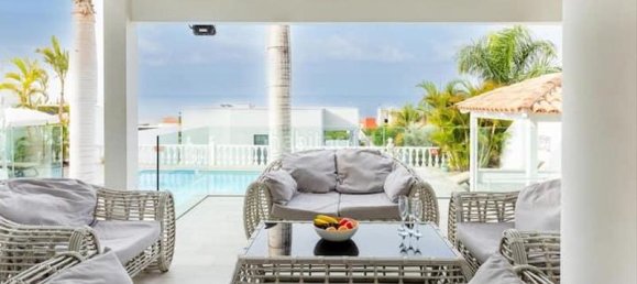 4 bedrooms Villa in Adeje, Spain No. 24998 5