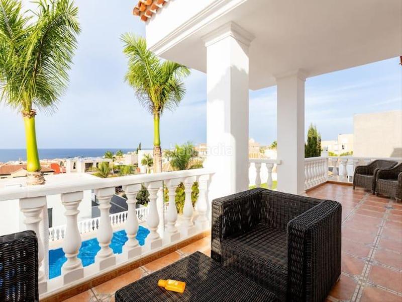 4 bedrooms Villa in Adeje, Spain No. 24998