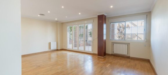 4 bedrooms House in Granada, Spain No. 137645 9