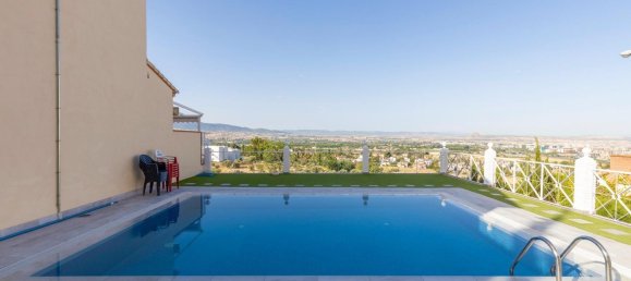 4 bedrooms House in Granada, Spain No. 137645 2