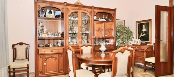 4 bedrooms Apartment in Rho, Italy No. 24817 6