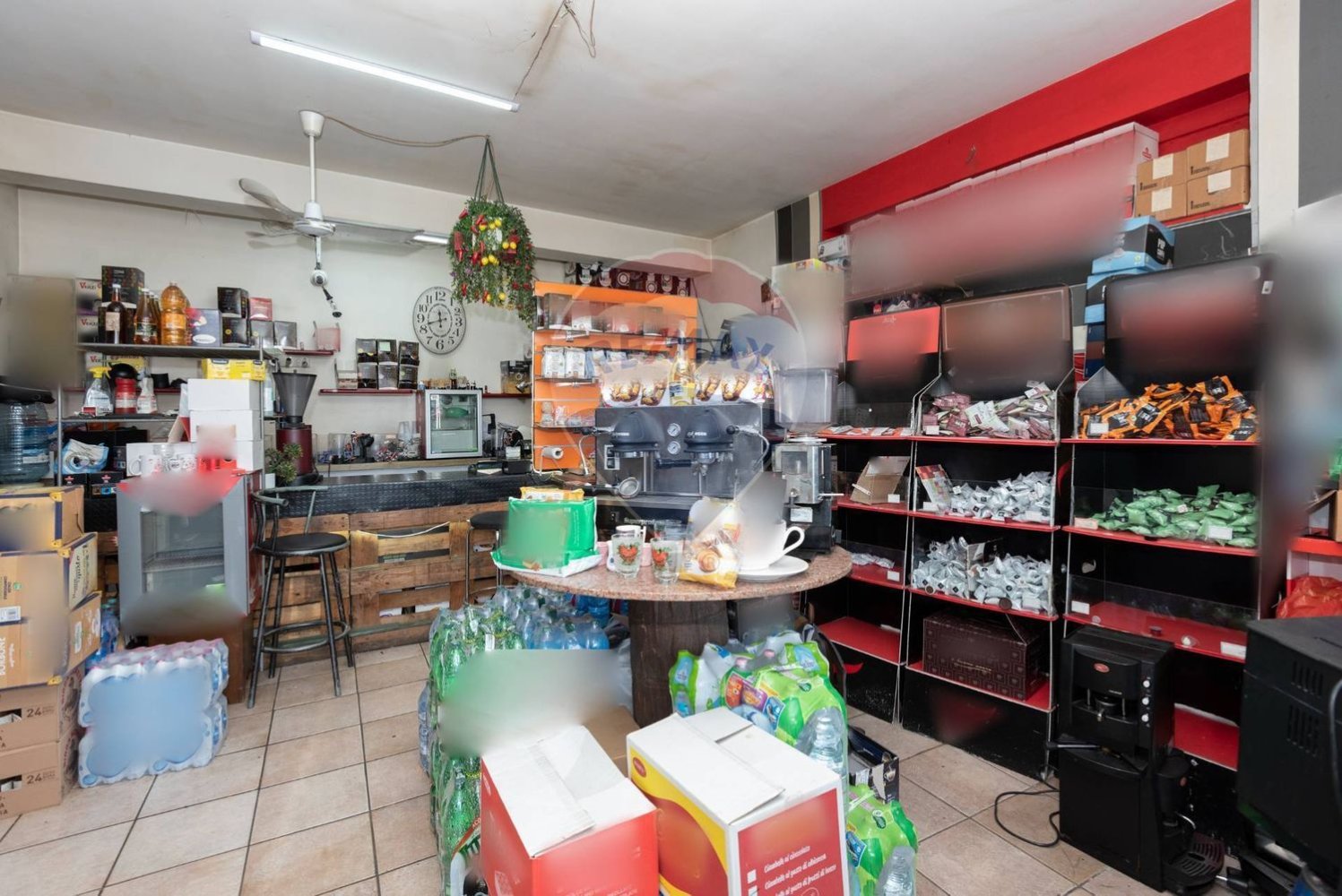 Propriété commerciale à Misterbianco, Italy 125m² No. 352246