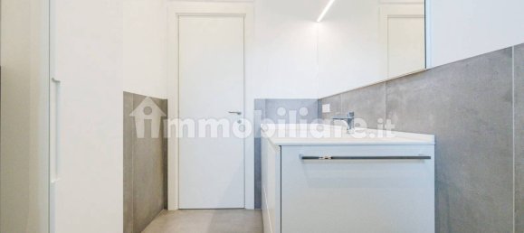 2 bedrooms Apartment in Milan, Italy No. 295234 32