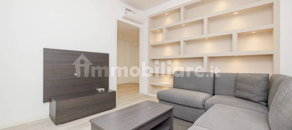 2 bedrooms Apartment in Milan, Italy No. 295234 4