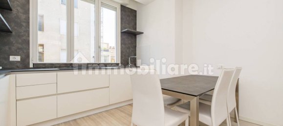 2 bedrooms Apartment in Milan, Italy No. 295234 9