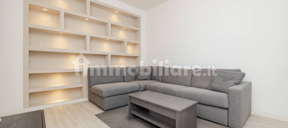 2 bedrooms Apartment in Milan, Italy No. 295234 3