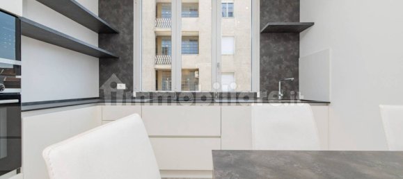 2 bedrooms Apartment in Milan, Italy No. 295234 8
