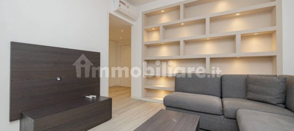 2 bedrooms Apartment in Milan, Italy No. 295234 5