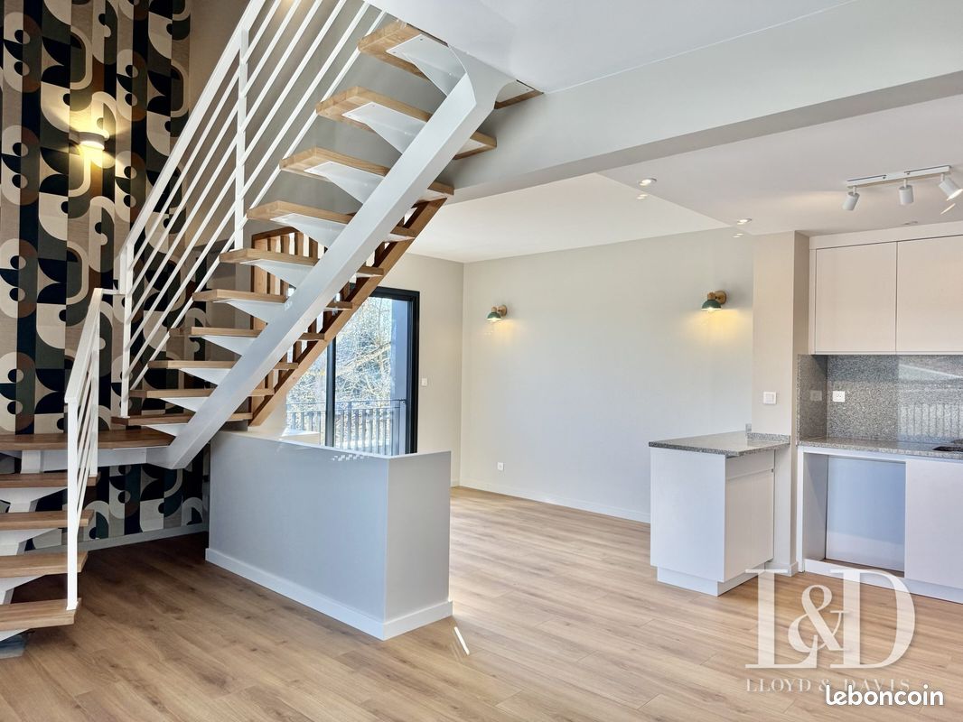 3 غرف نوم منزل ذو طابقين في Talence, France رقم 100172