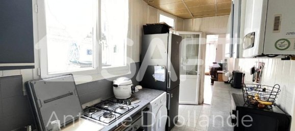 3 bedrooms House in Saint-Quentin, France No. 272333 4