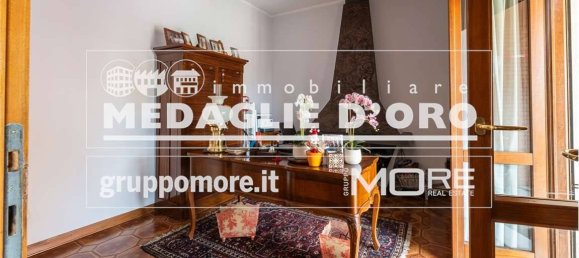 Ático de 5 dormitorios en Modena, Italy No. 271043 9