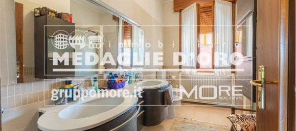 Ático de 5 dormitorios en Modena, Italy No. 271043 17